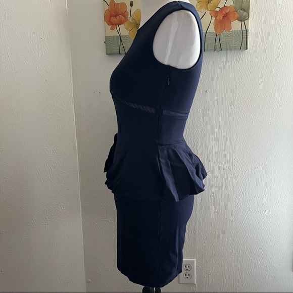 Victoria’s Secret Moda Intl’ Navy Blue Ponte Knit & Mesh Peplum Dress Sz 6 - Picture 3 of 10
